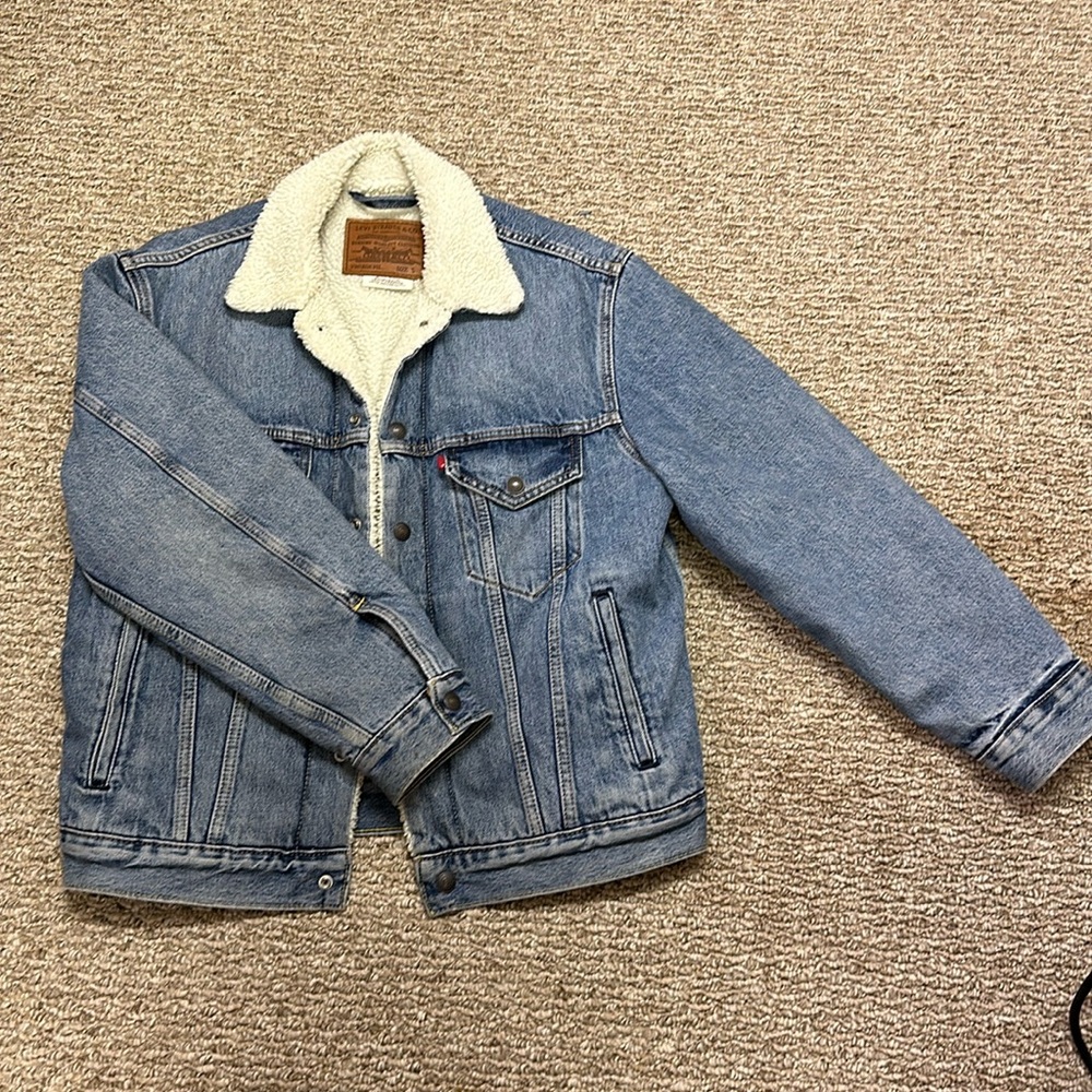 Levi’s type III Sherpa Trucker Jacket, barely worn, size S